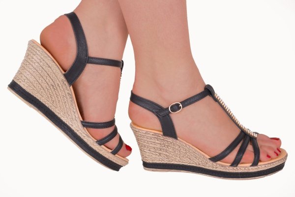 Валберис босоножки на платформе