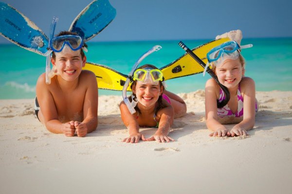 Детский пляж на море