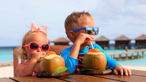 Лето дети море