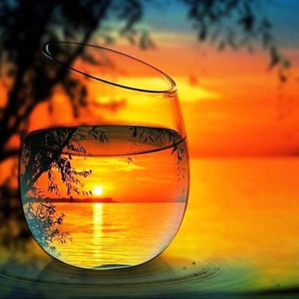 Солнце сквозь бокал