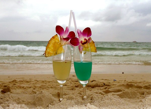 Коктейль на море