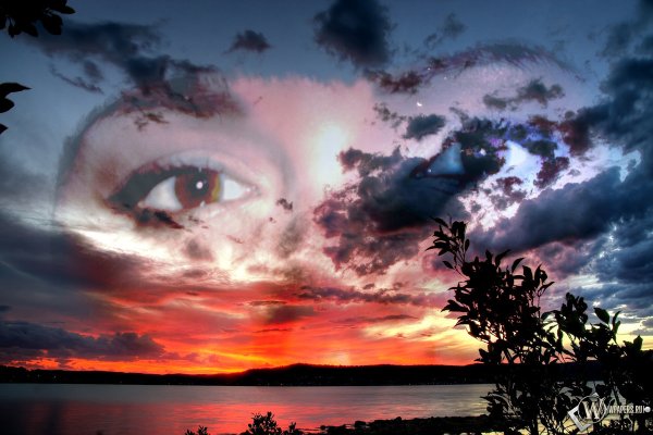 Красивые глаза в небе