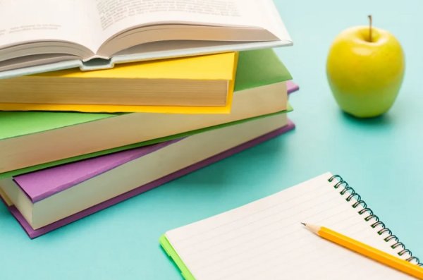 Учебники и тетради