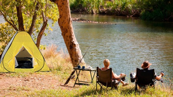 Отдыхающие на реке