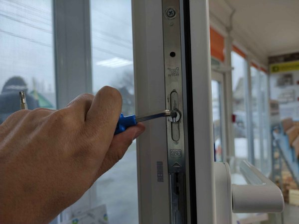 Окно времена года