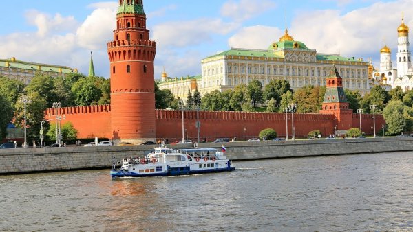 Москва река Кремль
