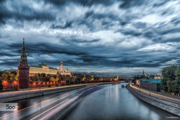 Новодевичий монастырь летом