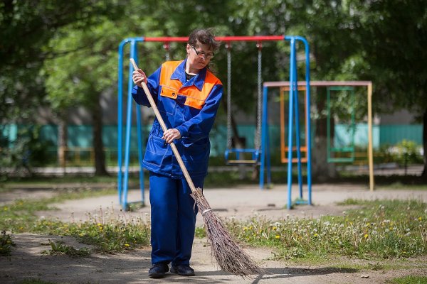 Уборщики дворники