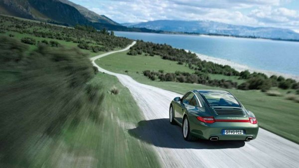 Машина на закате