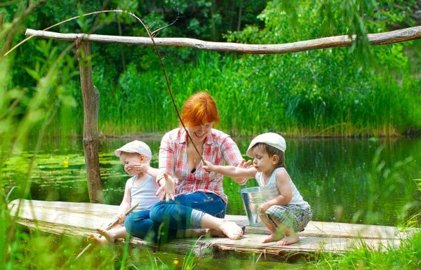 Дети природа река