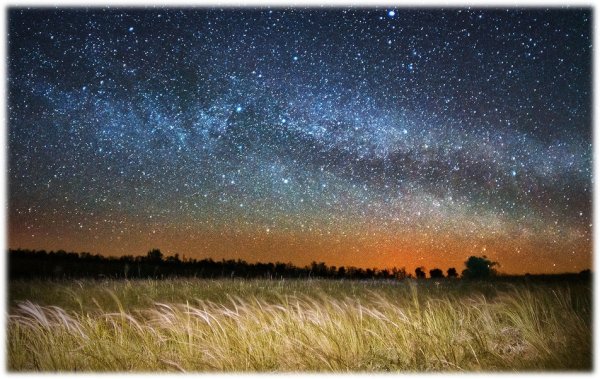 Лунная ночь в деревне