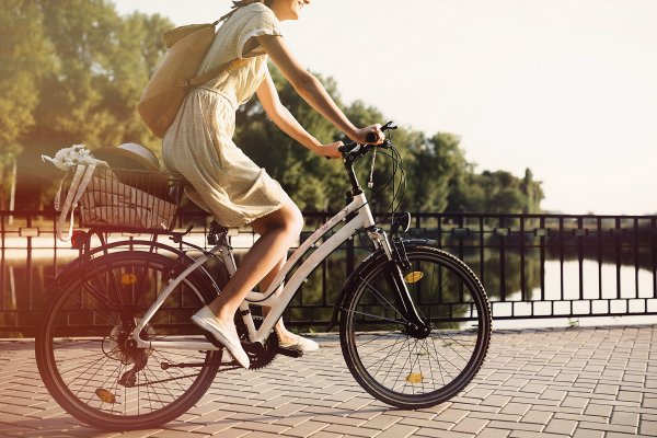 Велосипед летом