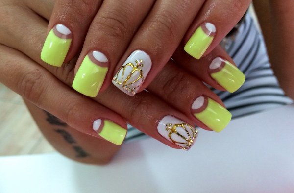 Цветной маникюр