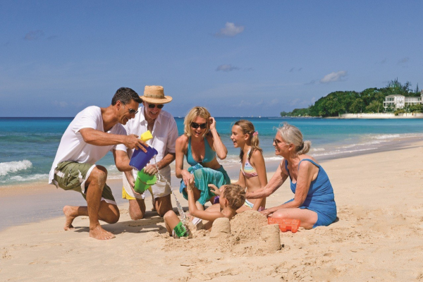 Кипр пляж девушки