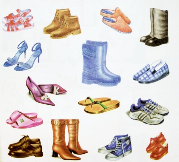 Бабочки летают над лугом