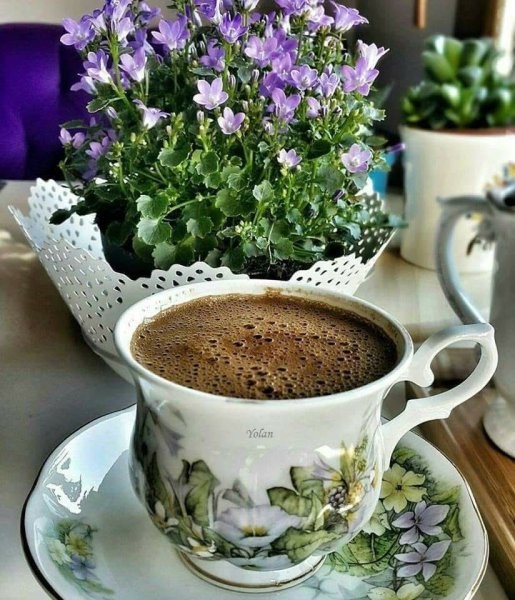 Чашечка утреннего кофе