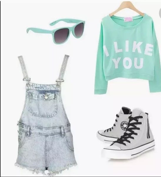 Наряд на прогулку