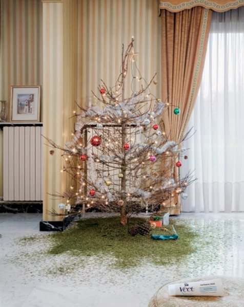 Новогодняя елка осыпалась