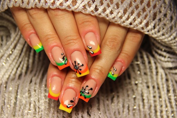 Яркий летний френч