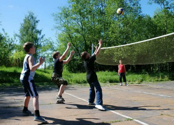 Спортивные площадки в летнем лагере