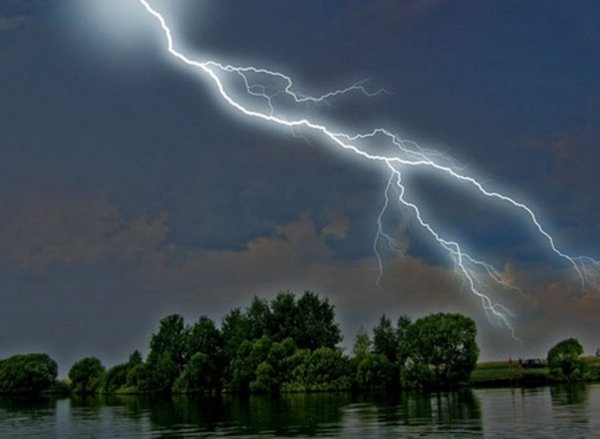 Прикольная с молнией