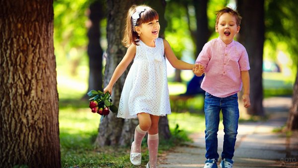 Дети мальчик и девочка