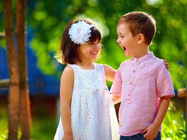 Дети мальчик и девочка