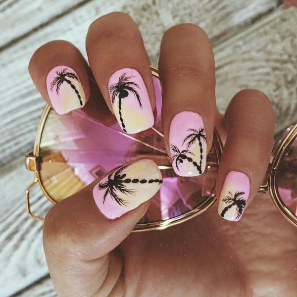 Маникюр с пальмами