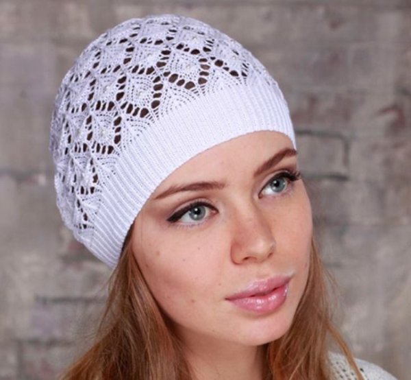 Летние вязаные шапочки
