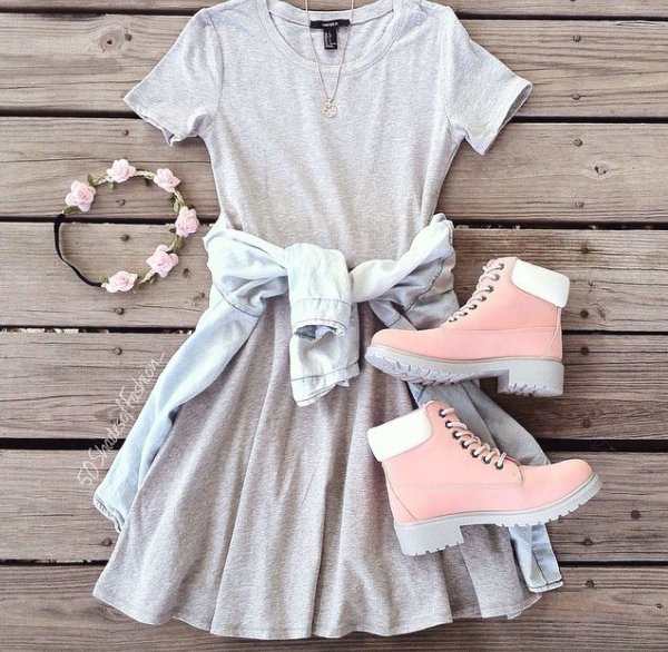 Комплекты одежды для девушек