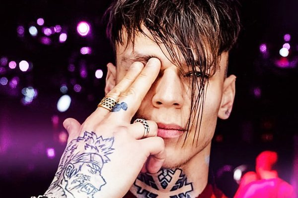 Певец Данил Прытков