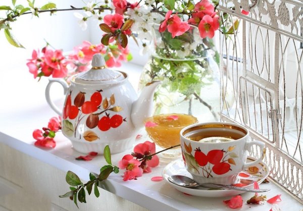 Прекрасного дня фрукты и цветы