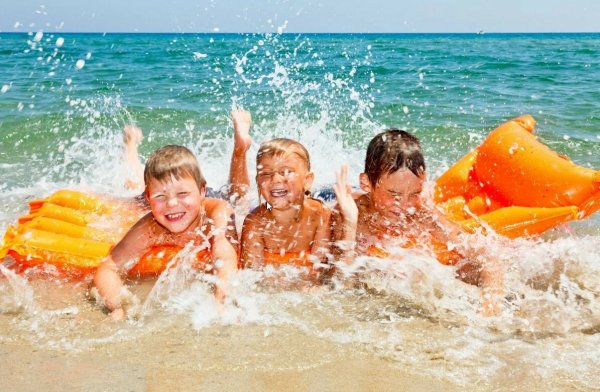 Дети отдыхают