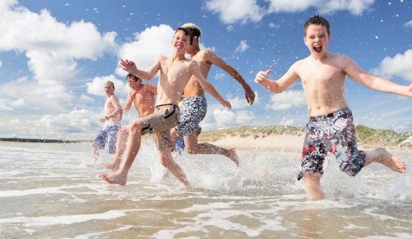 Купание летом