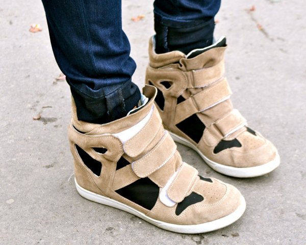 Кроссовки с высоким голенищем женские