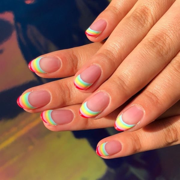 Летний французский маникюр