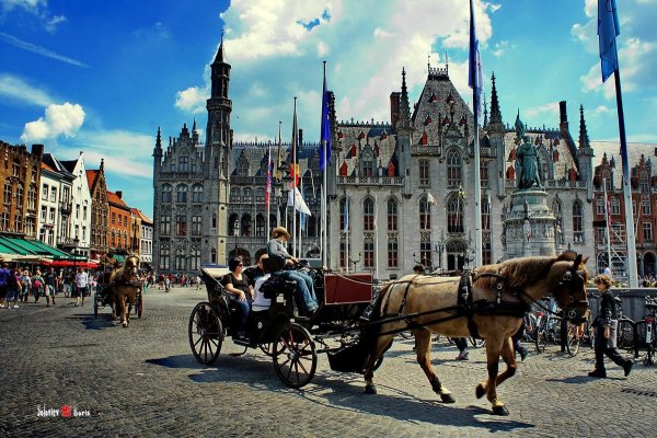 Рыночная площадь Брюгге