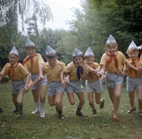 Антонина Долинина Пионерская линейка