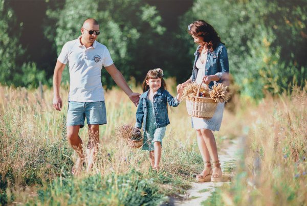 Семейный фотосет на природе