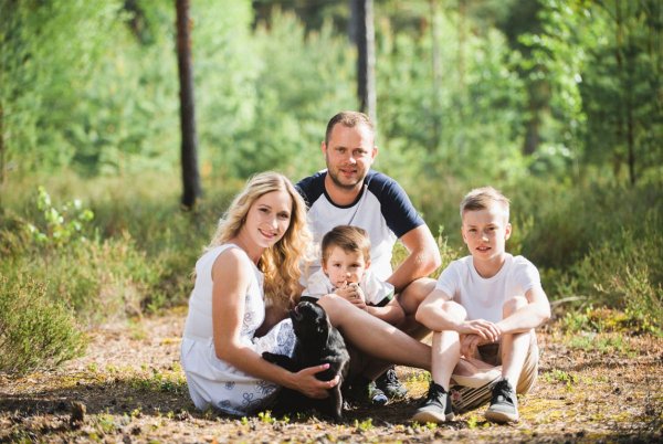 Семейная фотосессия на природе