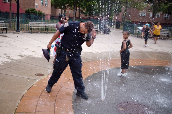 На улице жарко