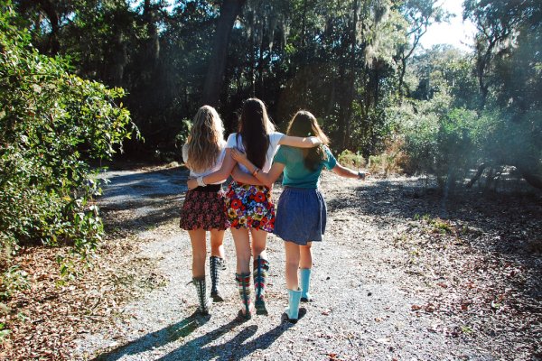 Прогулка с подругой