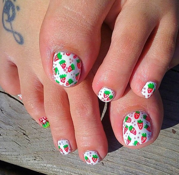 Педикюр Арбуз