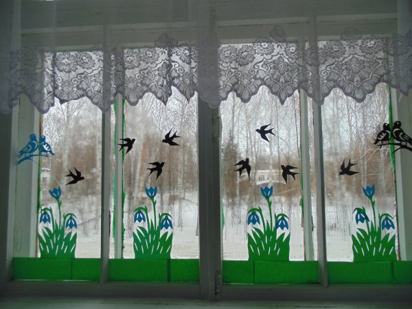 Украшение окон к весне