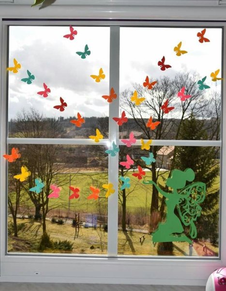 Весеннее украшение окон в детском саду