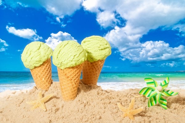 Мороженое на пляже