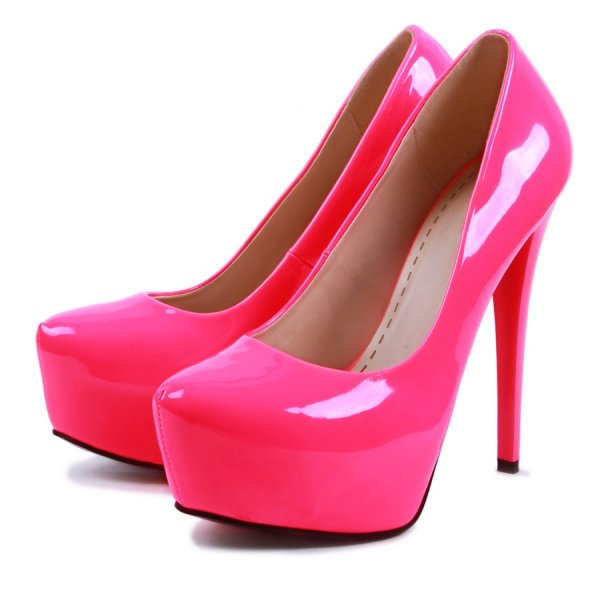 Розовые туфли на шпильке