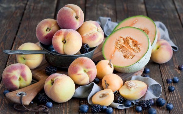 Малина клубника черника