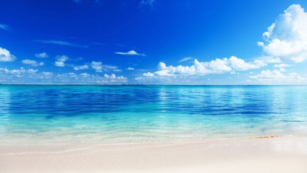 Лазурный пляж