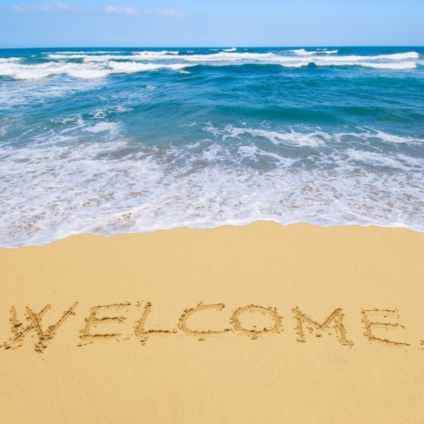 Надпись на песке